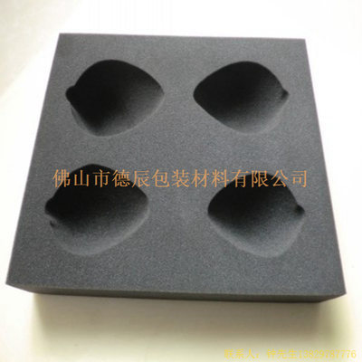 海綿內(nèi)托對各行各業(yè)產(chǎn)品起到絕緣、密封、防震、防塵、填充、隔音、固定，能夠保護(hù)包裝產(chǎn)品在運(yùn)輸過程中安然無恙，起到保護(hù)產(chǎn)品的一個作用，同時可以美化產(chǎn)品，提升產(chǎn)品檔次。
