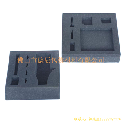 海綿內(nèi)托對各行各業(yè)產(chǎn)品起到絕緣、密封、防震、防塵、填充、隔音、固定，能夠保護(hù)包裝產(chǎn)品在運(yùn)輸過程中安然無恙，起到保護(hù)產(chǎn)品的一個作用，同時可以美化產(chǎn)品，提升產(chǎn)品檔次。