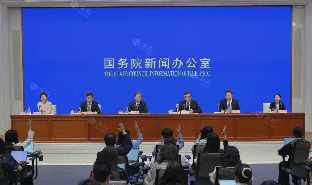 1750751472642937.jpg 640.jpg